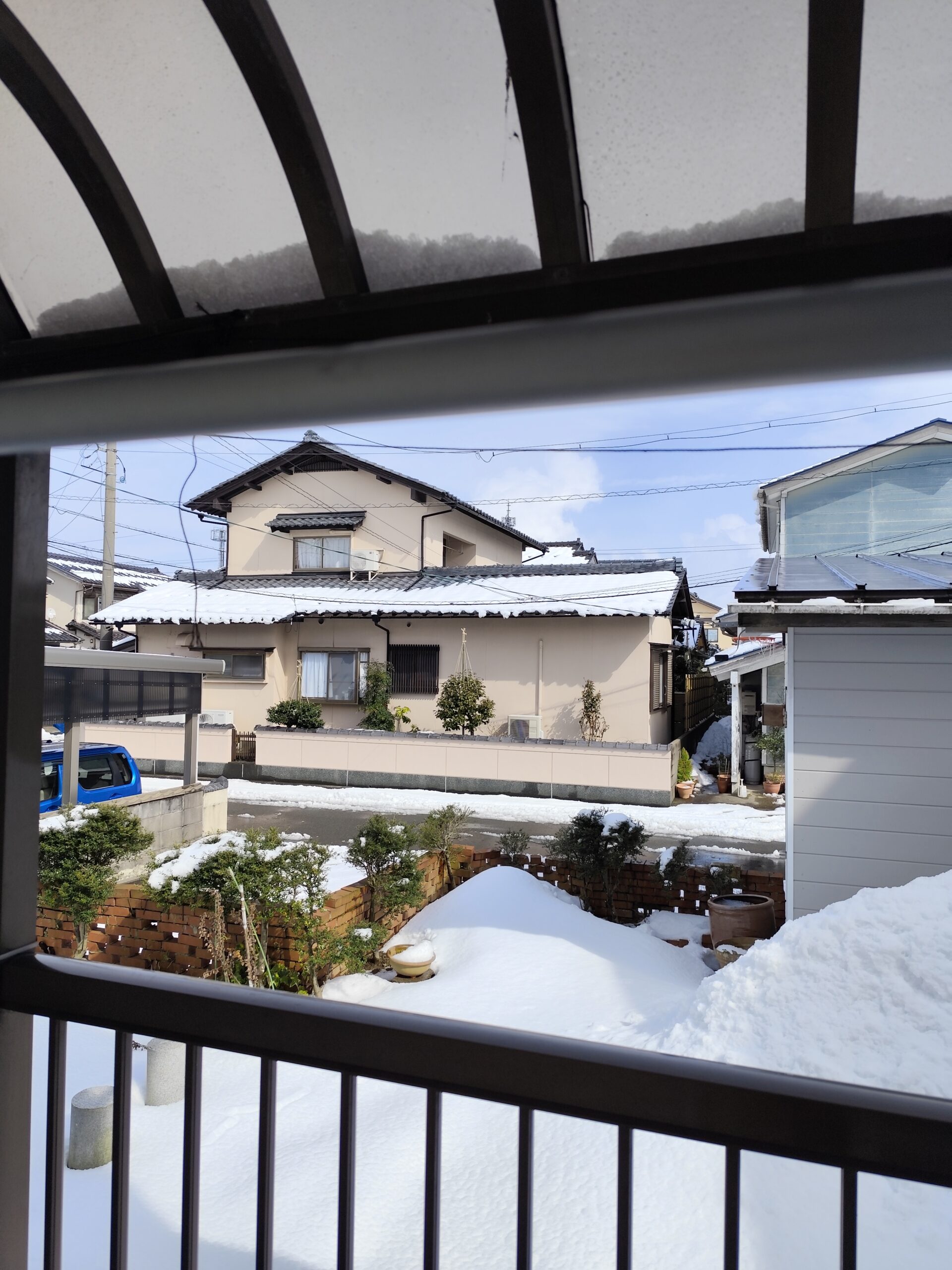 昨日は大雪で暗かった